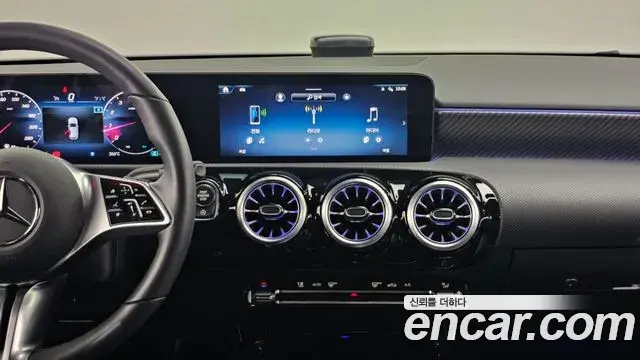 Mercedes-Benz A-Class 2025 — ფოტო 5/30