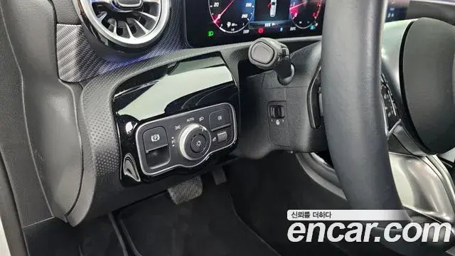 Mercedes-Benz A-Class 2025 — ფოტო 28/30
