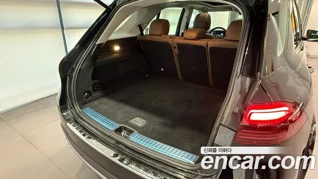 Mercedes-Benz GLE-Class 2025 — ფოტო 5/19