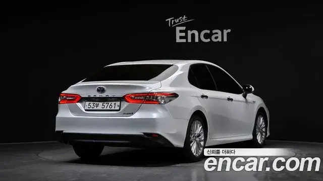 Toyota Camry 2018 — Şəkil 5/20