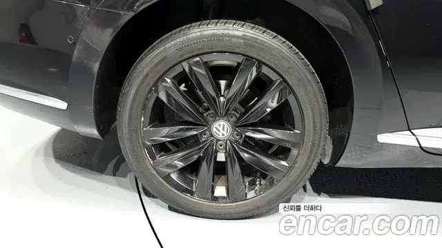 Volkswagen Arteon 2018 — Şəkil 11/20