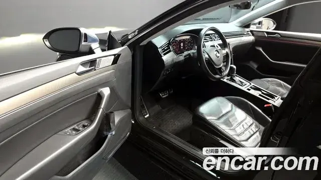 Volkswagen Arteon 2018 — Şəkil 9/20