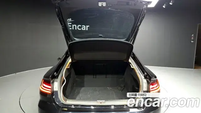 Volkswagen Arteon 2018 — Şəkil 13/20