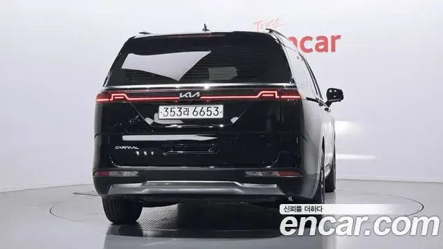 Kia Carnival 2022 — Фото 3/20