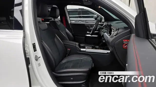 Mercedes-Benz GLB-Class 2021 — Şəkil 23/30