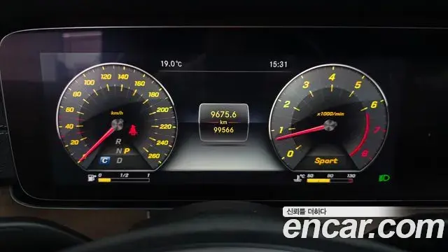 Mercedes-Benz E-Class 2018 — Photo 4/20