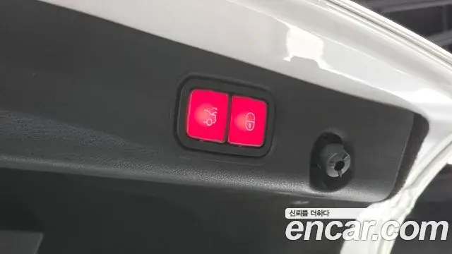 Mercedes-Benz E-Class 2018 — Photo 14/20