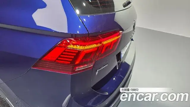 Volkswagen Tiguan Allspace 2022 — Şəkil 32/33
