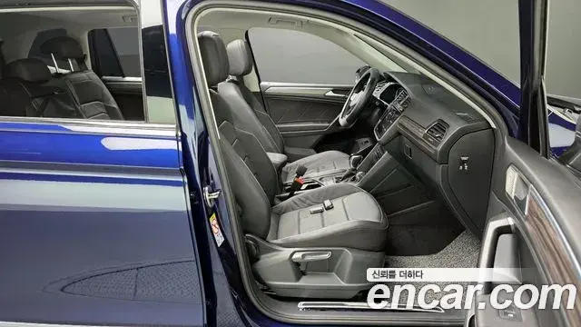 Volkswagen Tiguan Allspace 2022 — Şəkil 24/33