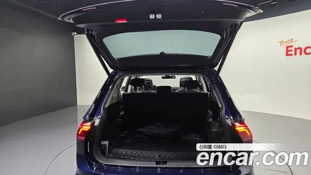 Volkswagen Tiguan Allspace 2022 — Şəkil 11/33