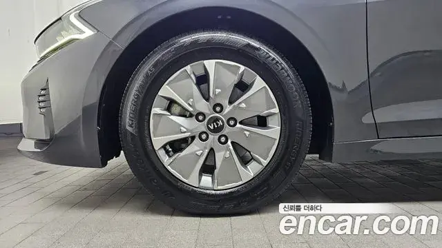 Kia K5 2020 — ფოტო 11/30
