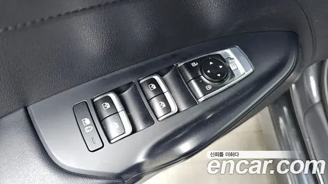 Kia K5 2020 — ფოტო 16/30