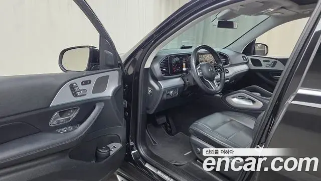 Mercedes-Benz GLE-Class 2020 — Фото 10/20