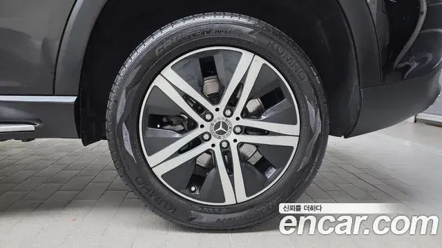 Mercedes-Benz GLE-Class 2020 — Photo 33/33