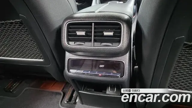 Mercedes-Benz GLE-Class 2020 — Photo 1/33