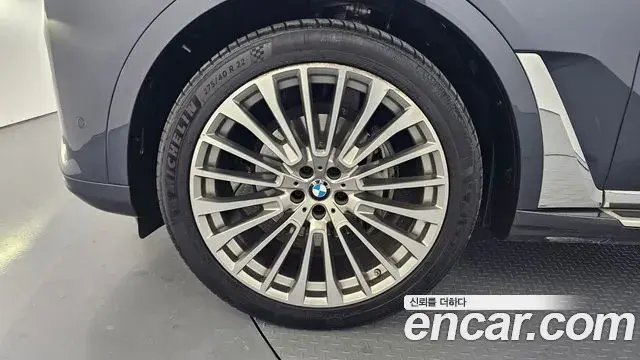 BMW X7 2020 — Фото 4/20