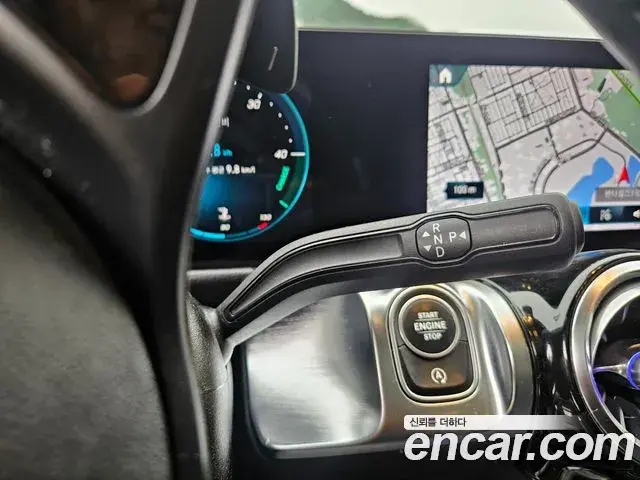 Mercedes-Benz GLB-Class 2021 — Фото 7/20