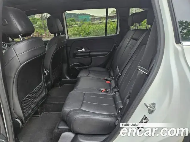 Mercedes-Benz GLB-Class 2021 — Фото 19/20