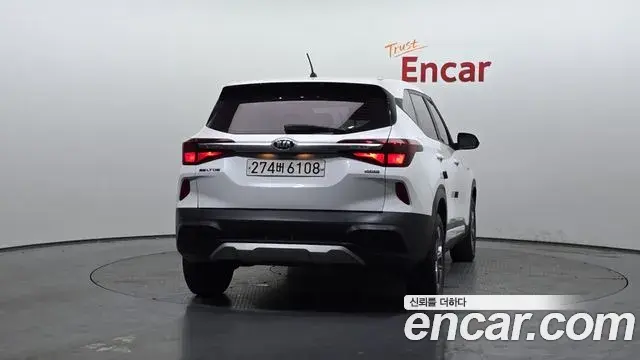 Kia Seltos 2021 — ფოტო 30/32