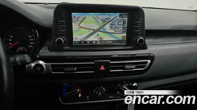 Kia Seltos 2021 — ფოტო 19/32