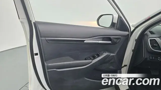 Kia Seltos 2021 — ფოტო 9/32