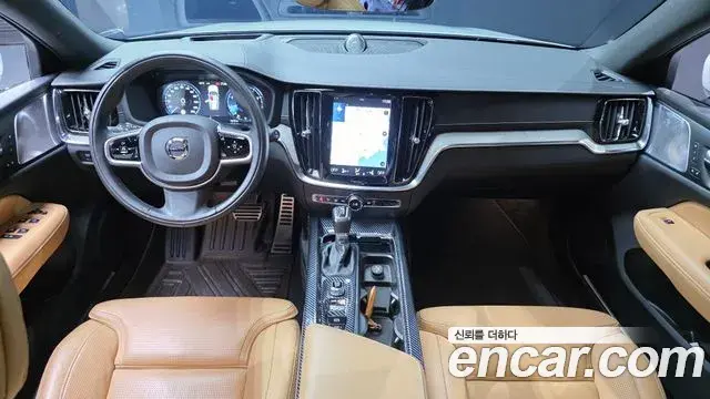Volvo V60 Cross Country 2019 — ფოტო 20/20