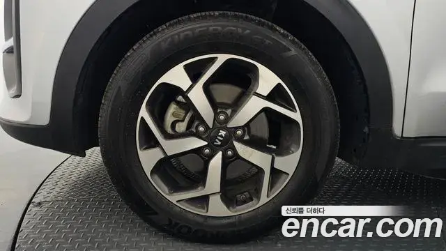 Kia Sportage The Bold 2021 — Photo 17/32