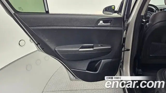 Kia Sportage The Bold 2021 — Photo 22/32