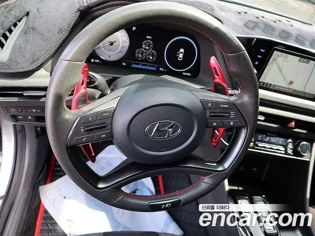 Hyundai Sonata Hybrid 2021 — Şəkil 17/20