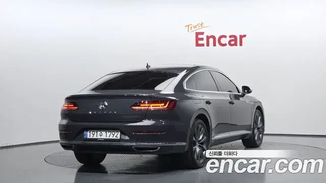 Volkswagen Arteon 2020 — Şəkil 19/31