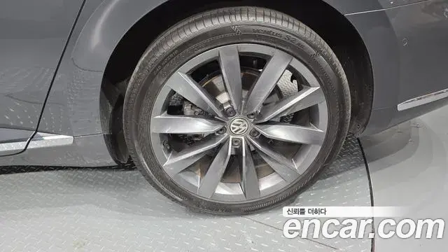 Volkswagen Arteon 2020 — Şəkil 16/31