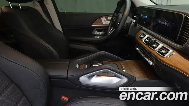 Mercedes-Benz GLE-Class 2021 — Şəkil 17/20