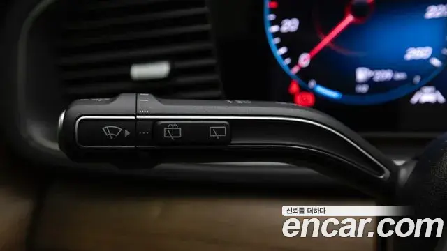 Mercedes-Benz GLE-Class 2021 — Şəkil 7/20