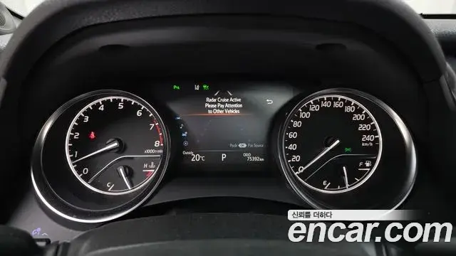 Toyota Camry 2018 — ფოტო 1/30
