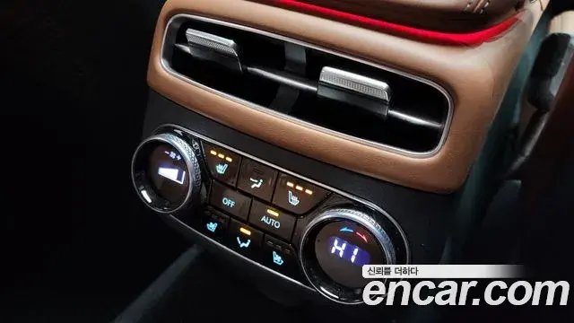 Genesis GV70 2022 — Şəkil 19/20