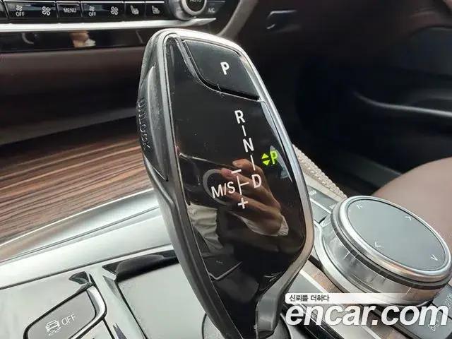 BMW 5 Series 2018 — ფოტო 3/20