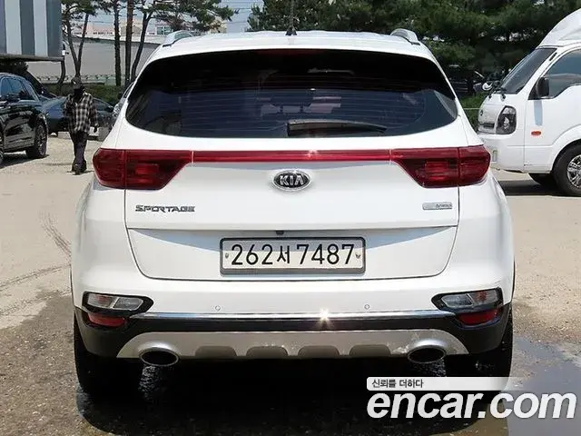Kia Sportage The Bold 2018 — ფოტო 13/19