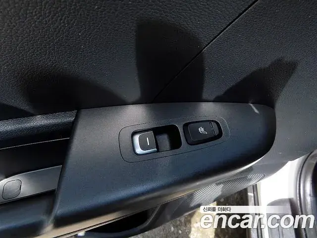 Kia Sportage The Bold 2018 — ფოტო 15/19