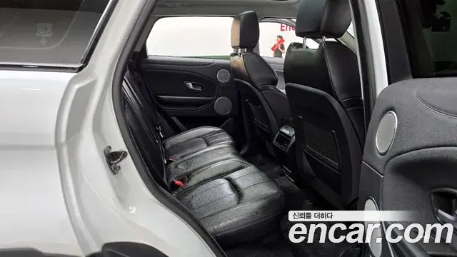 Land Rover Range Rover Evoque 2018 — Şəkil 18/32