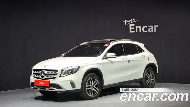 Mercedes-Benz GLA-Class 2018 — Photo 3/20