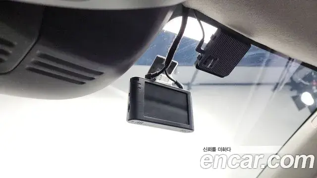 Volvo XC40 2021 — Photo 13/33