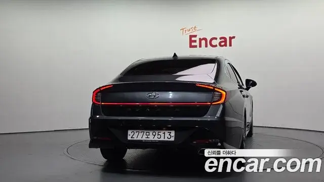 Hyundai Sonata Hybrid 2020 — ფოტო 16/20