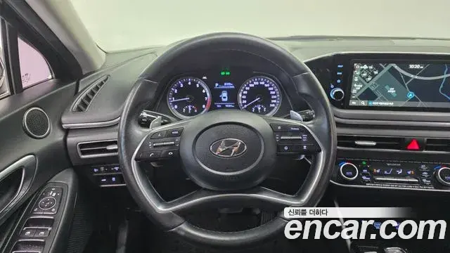Hyundai Sonata Hybrid 2020 — ფოტო 13/20