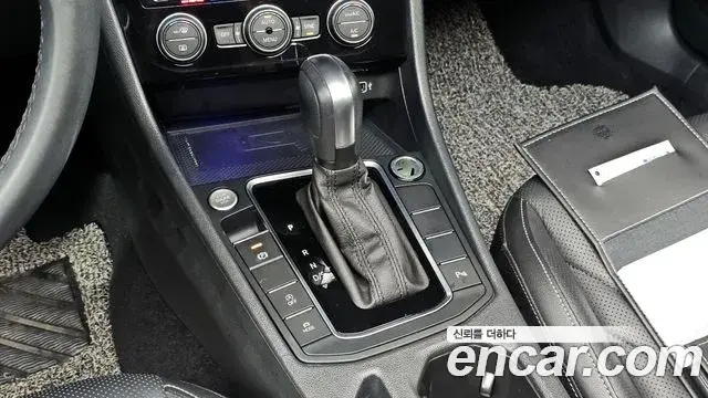 Volkswagen Jetta 2020 — Şəkil 1/20