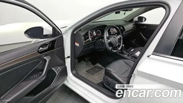 Volkswagen Jetta 2020 — Şəkil 16/20
