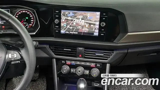 Volkswagen Jetta 2020 — Şəkil 17/20