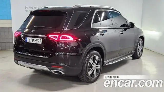 Mercedes-Benz GLE-Class 2020 — ფოტო 16/20