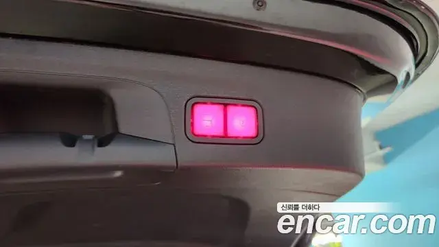 Mercedes-Benz GLE-Class 2020 — ფოტო 4/20