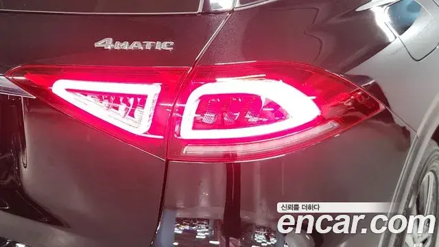 Mercedes-Benz GLE-Class 2020 — ფოტო 13/20