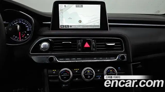 Genesis G70 2018 — Şəkil 13/20